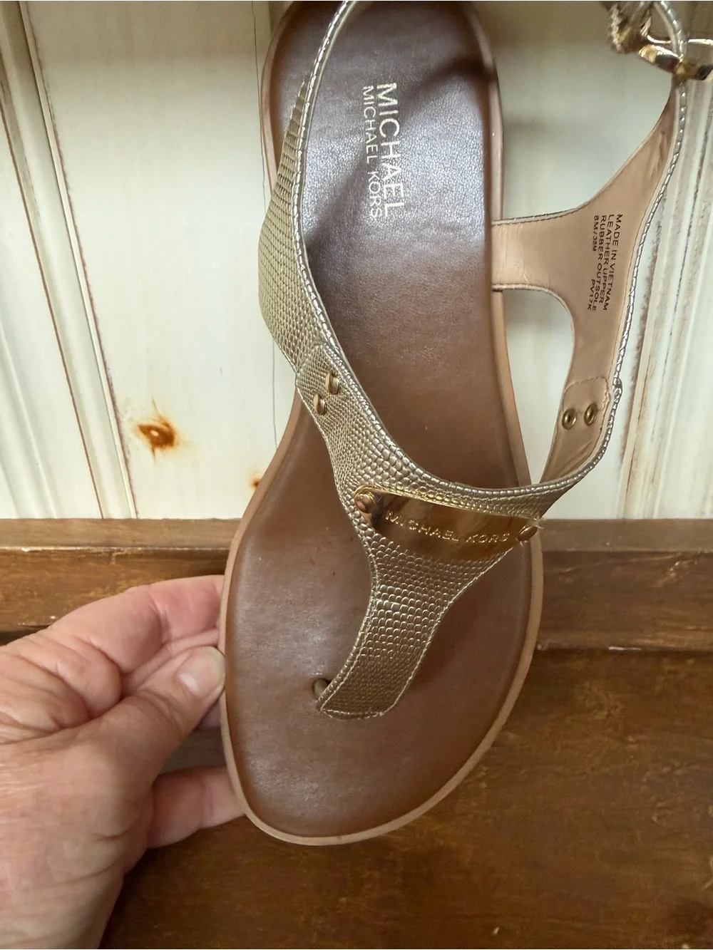 Michael Kors Metallic Gold Thong Sandals size 8